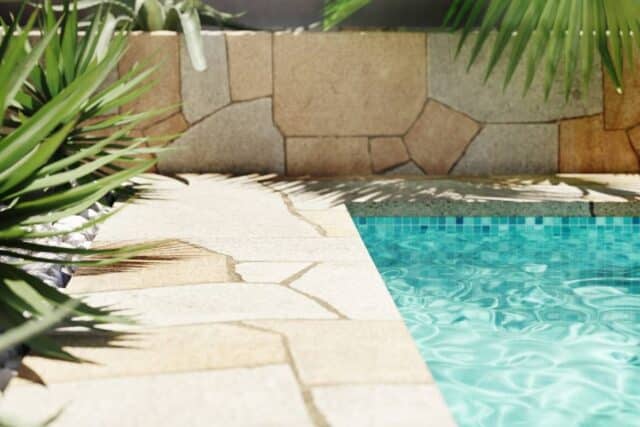 aménager bord piscine