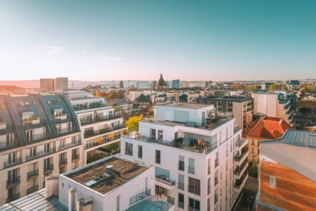 Vue aérienne des bâtiments résidentiels à Paris